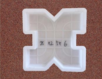 中国 セメントのタイルのペーバーのブロックはXを形成します-草に具体的な通路型PP材料をタイプして下さい サプライヤー